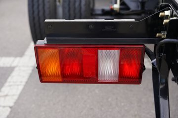 ����HOWO�Ῠ ���Ǻ��� 2.4L���� 165���� ������8�� 4.15�׵��������ῨͼƬ