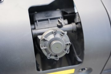 ����HOWO�Ῠ ���Ǻ��� 2.4L���� 165���� ������8�� 4.15�׵��������ῨͼƬ