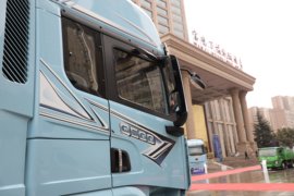 德御Q500&nbsp;牵引车外观                                                图片