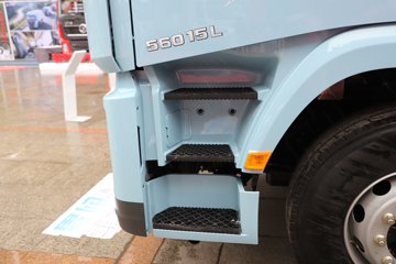 ��������Q500 14.8L LNG 560���� 6X4 ��ʿ��12�� ǣ����ͼƬ