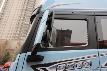 ��������Q500 14.8L LNG 560���� 6X4 ��ʿ��12�� ǣ����ͼƬ