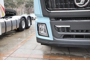 ��������Q500 14.8L LNG 560���� 6X4 ��ʿ��12�� ǣ����ͼƬ