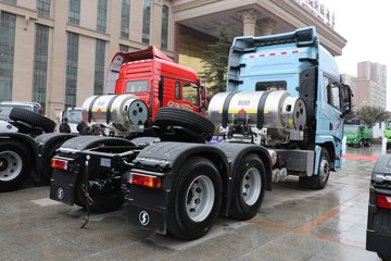 ��������Q500 14.8L LNG 560���� 6X4 ��ʿ��12�� ǣ����ͼƬ