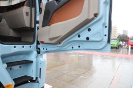 德御Q500&nbsp;牵引车驾驶室                                               图片