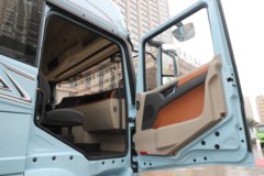 陕汽德御Q500 14.8L LNG 560马力 6X4 法士特12档 牵引车 陕汽德御Q500 14.8L LNG 560马力 6X4 法士特12档 牵引车