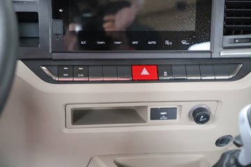 ��������Q500 14.8L LNG 560���� 6X4 ��ʿ��12�� ǣ����ͼƬ