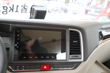 ��������Q500 14.8L LNG 560���� 6X4 ��ʿ��12�� ǣ����ͼƬ