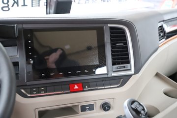 ��������Q500 14.8L LNG 560���� 6X4 ��ʿ��12�� ǣ����ͼƬ