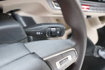 ��������Q500 14.8L LNG 560���� 6X4 ��ʿ��12�� ǣ����ͼƬ