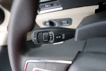 ��������Q500 14.8L LNG 560���� 6X4 ��ʿ��12�� ǣ����ͼƬ