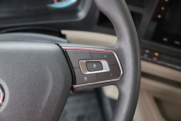 ��������Q500 14.8L LNG 560���� 6X4 ��ʿ��12�� ǣ����ͼƬ