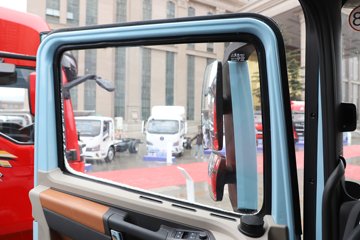 ��������Q500 14.8L LNG 560���� 6X4 ��ʿ��12�� ǣ����ͼƬ