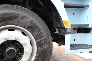 ��������Q500 14.8L LNG 560���� 6X4 ��ʿ��12�� ǣ����ͼƬ