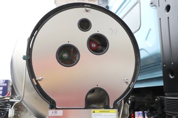 ��������Q500 14.8L LNG 560���� 6X4 ��ʿ��12�� ǣ����ͼƬ