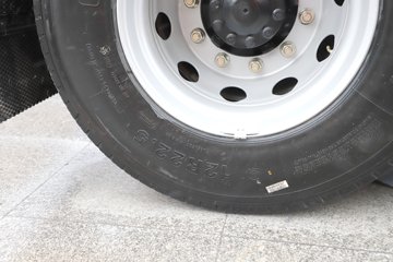 ��������Q500 14.8L LNG 560���� 6X4 ��ʿ��12�� ǣ����ͼƬ