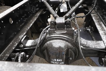 ��������Q500 14.8L LNG 560���� 6X4 ��ʿ��12�� ǣ����ͼƬ