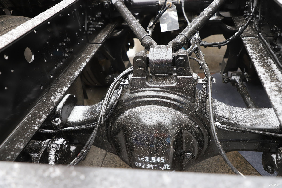 ��������Q500 14.8L LNG 560���� 6X4 ��ʿ��12�� ǣ��������                                                