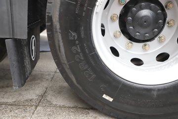 ��������Q500 14.8L LNG 560���� 6X4 ��ʿ��12�� ǣ����ͼƬ