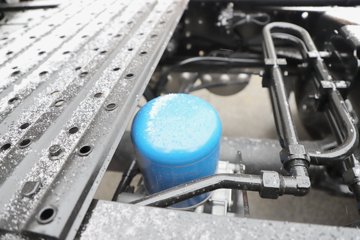 ��������Q500 14.8L LNG 560���� 6X4 ��ʿ��12�� ǣ����ͼƬ