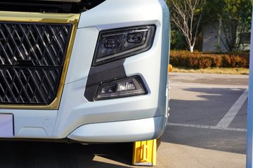 �����ǵ¿�SITRAK G7H 12.4L���� 580���� 6X4 �й�����14�� AMT�Զ��� ǣ����ͼƬ