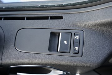 �����ǵ¿�SITRAK G7H 12.4L���� 580���� 6X4 �й�����14�� AMT�Զ��� ǣ����ͼƬ