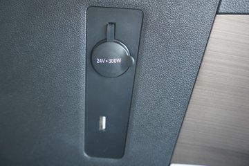 �����ǵ¿�SITRAK G7H 12.4L���� 580���� 6X4 �й�����14�� AMT�Զ��� ǣ����ͼƬ