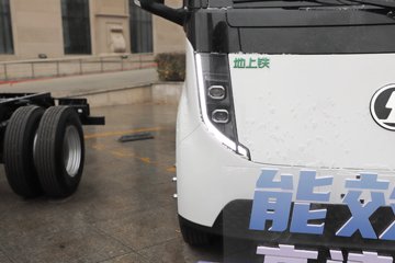 ������������ ��ɲ �߶� 4.15�׵��Ŵ��綯��ʽ�Ῠ ����ʱ��140.41kWhͼƬ