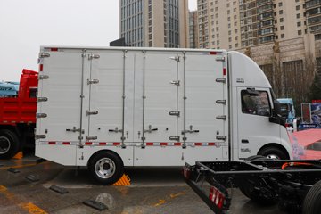 ������������ ��ɲ �߶� 4.15�׵��Ŵ��綯��ʽ�Ῠ ����ʱ��140.41kWhͼƬ