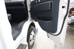 陕汽智云坤势 气刹 高顶 4.15米单排纯电动厢式轻卡 宁德时代140.41kWh