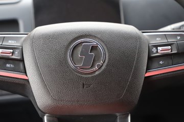 ������������ ��ɲ �߶� 4.15�׵��Ŵ��綯��ʽ�Ῠ ����ʱ��140.41kWhͼƬ