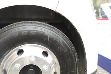 ������������ ��ɲ �߶� 4.15�׵��Ŵ��綯��ʽ�Ῠ ����ʱ��140.41kWhͼƬ