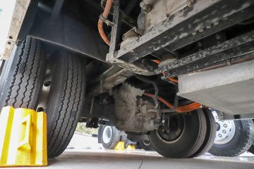 ������������ ��ɲ �߶� 4.15�׵��Ŵ��綯��ʽ�Ῠ ����ʱ��140.41kWhͼƬ