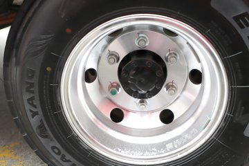 ������������ ��ɲ �߶� 4.15�׵��Ŵ��綯��ʽ�Ῠ ����ʱ��140.41kWhͼƬ