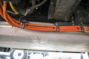 ������������ ��ɲ �߶� 4.15�׵��Ŵ��綯��ʽ�Ῠ ����ʱ��140.41kWhͼƬ