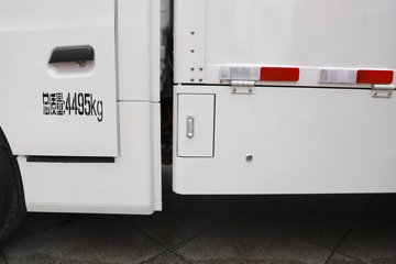 ������������ ��ɲ �߶� 4.15�׵��Ŵ��綯��ʽ�Ῠ ����ʱ��140.41kWhͼƬ