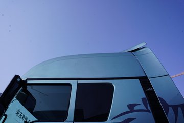 �����ǵ¿�SITRAK C9H 15.7L LNG 720���� 6X4 �ɰ���12�� AMT�Զ��� ǣ����ͼƬ