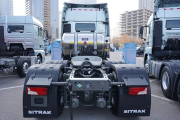 SITRAK C9H&nbsp;牵引车外观                                                图片