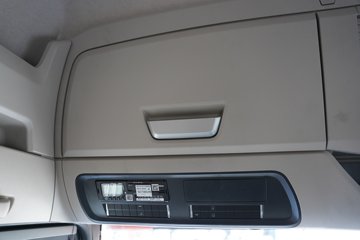 �����ǵ¿�SITRAK C9H 15.7L LNG 720���� 6X4 �ɰ���12�� AMT�Զ��� ǣ����ͼƬ