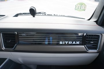 �����ǵ¿�SITRAK C9H 15.7L LNG 720���� 6X4 �ɰ���12�� AMT�Զ��� ǣ����ͼƬ