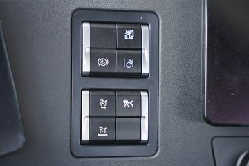 �����ǵ¿�SITRAK C9H 15.7L LNG 720���� 6X4 �ɰ���12�� AMT�Զ��� ǣ����ͼƬ