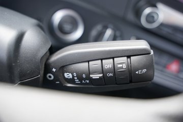 �����ǵ¿�SITRAK C9H 15.7L LNG 720���� 6X4 �ɰ���12�� AMT�Զ��� ǣ����ͼƬ