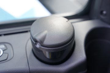 �����ǵ¿�SITRAK C9H 15.7L LNG 720���� 6X4 �ɰ���12�� AMT�Զ��� ǣ����ͼƬ