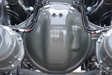 �����ǵ¿�SITRAK C9H 15.7L LNG 720���� 6X4 �ɰ���12�� AMT�Զ��� ǣ����ͼƬ