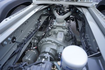 �����ǵ¿�SITRAK C9H 15.7L LNG 720���� 6X4 �ɰ���12�� AMT�Զ��� ǣ����ͼƬ