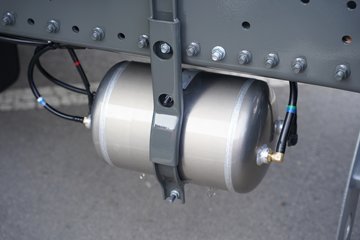 �����ǵ¿�SITRAK C9H 15.7L LNG 720���� 6X4 �ɰ���12�� AMT�Զ��� ǣ����ͼƬ