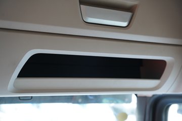 �����ǵ¿�SITRAK G7S 12.4L���� 580���� 8X4 �й�����12�� 6.8����ж��ͼƬ