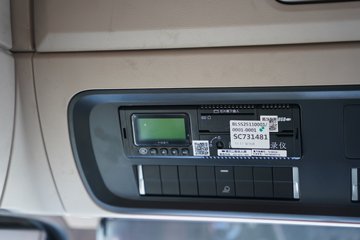 �����ǵ¿�SITRAK G7S 12.4L���� 580���� 8X4 �й�����12�� 6.8����ж��ͼƬ