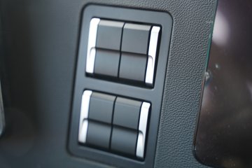 �����ǵ¿�SITRAK G7S 12.4L���� 580���� 8X4 �й�����12�� 6.8����ж��ͼƬ