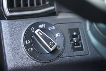 �����ǵ¿�SITRAK G7S 12.4L���� 580���� 8X4 �й�����12�� 6.8����ж��ͼƬ