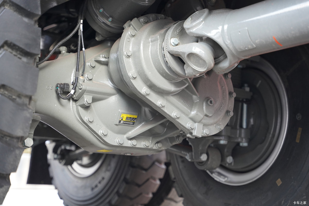 �����ǵ¿�SITRAK G7S 12.4L���� 580���� 8X4 �й�����12�� 6.8����ж������                                                